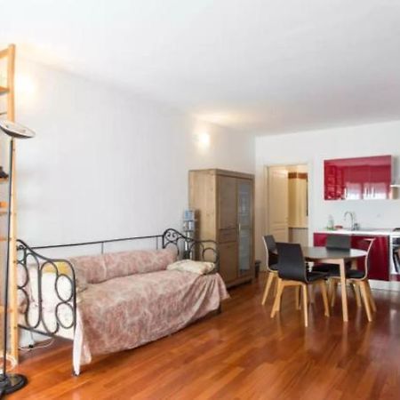 Vintage Apartment In Corvetto Area Milano Dış mekan fotoğraf